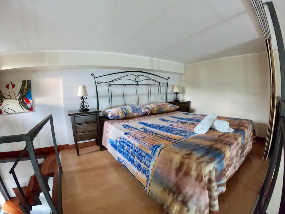 Di Sarno'S Guest House Appartamento Napoli Eksteriør billede